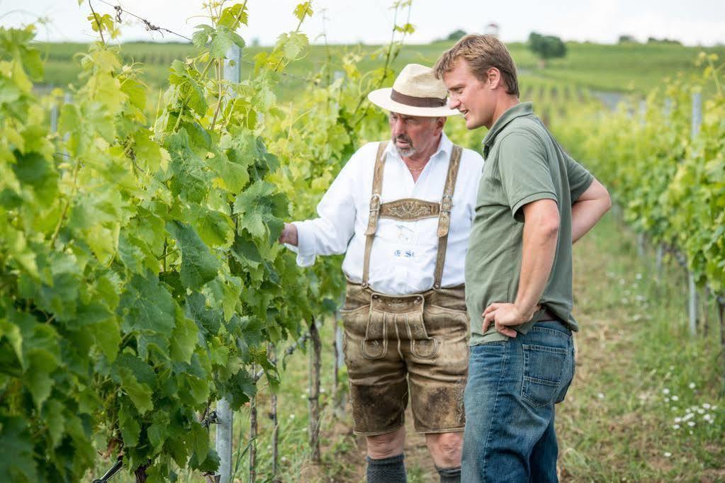 Gasthof Zum Weissen Lamm Sommerach Luaran gambar